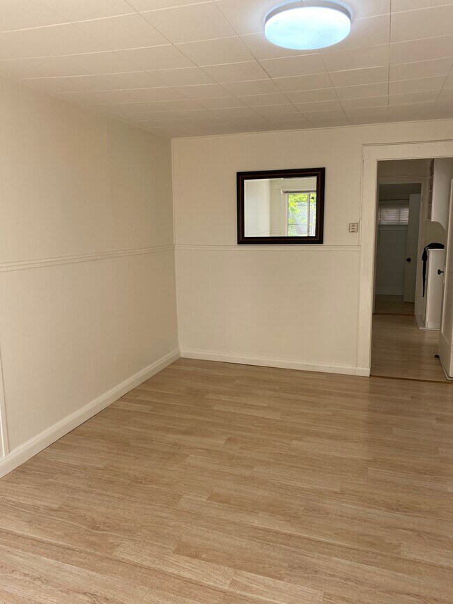 Foto del edificio - 3833 Vinton Ave