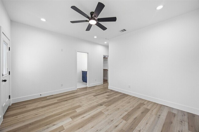 Building Photo - 8531 Rinn St