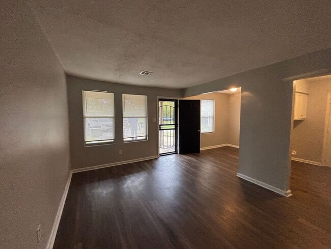 Foto del edificio - 1425 Todds Creek Cove