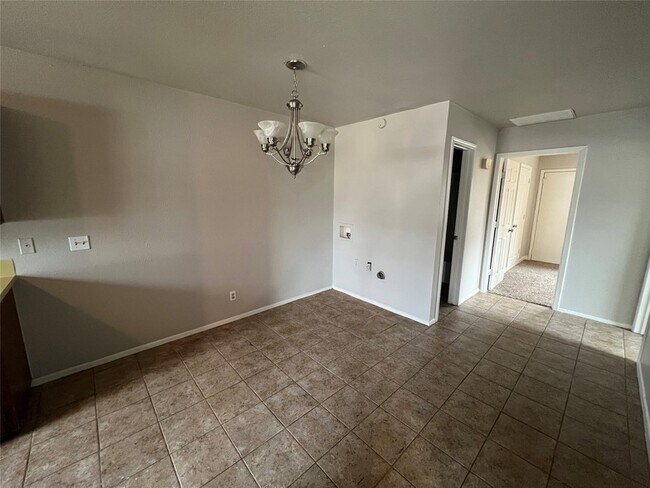 Foto del edificio - 1212 W Hunt St