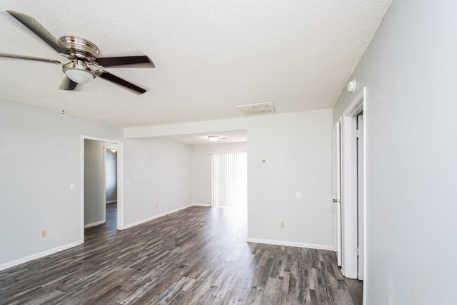 Building Photo - Charming Columbia, SC Home!