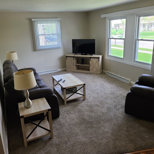 1331 Primrose Ln, Neenah, WI 54956 Townhome Rentals in Neenah WI