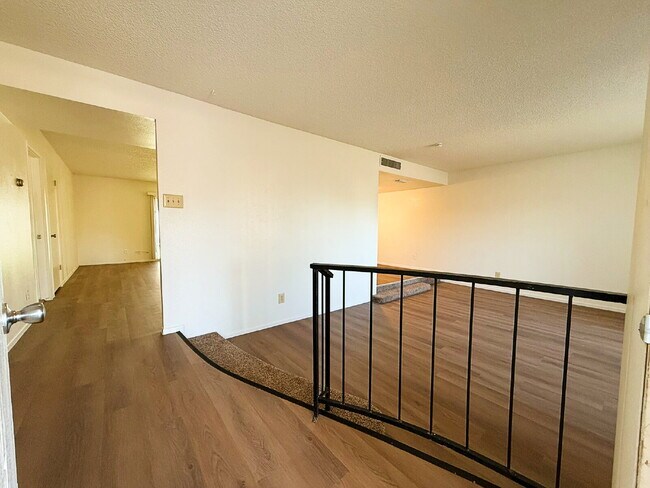 Foto del edificio - Fully Remodeled Home in Prime Location – Move-In Ready!