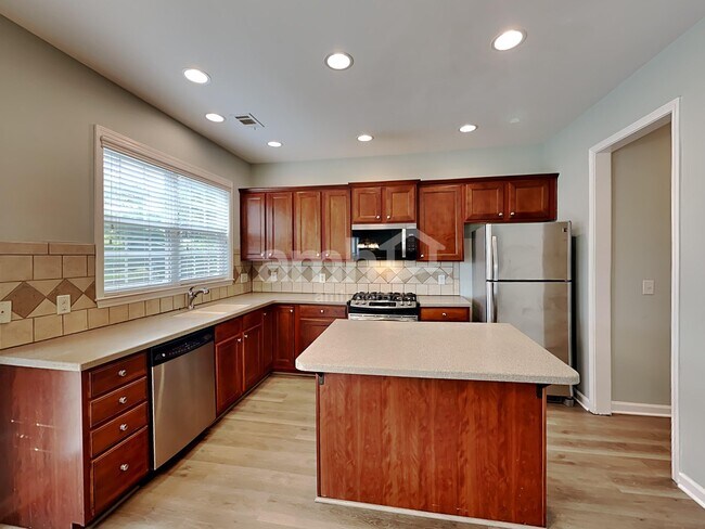 Foto del edificio - 811 Greenwood Crossing