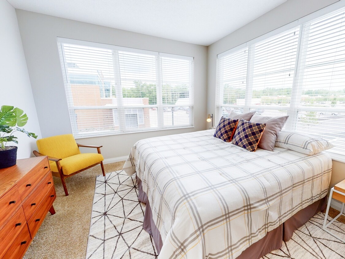 Beechwood - Bedroom - Graceland Flats