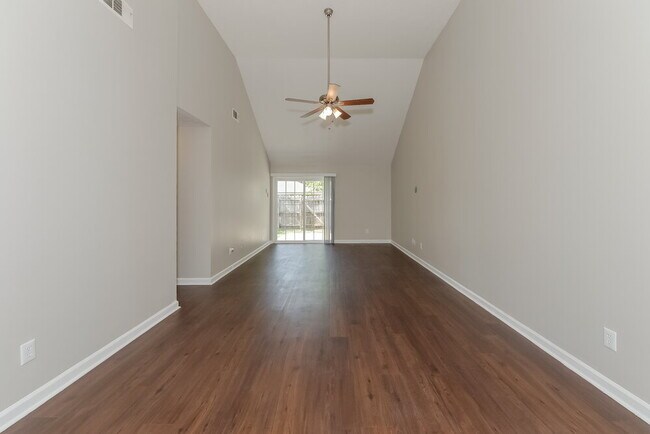 Building Photo - 516 Federal Ct