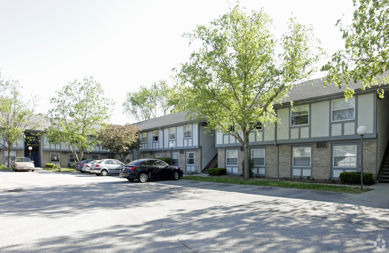 Primary Photo - Pine Meadows Apartments