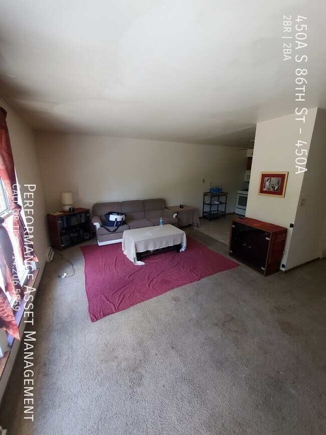 Building Photo - Charming 2BED/1.5BATH Multi-Level Townhous...