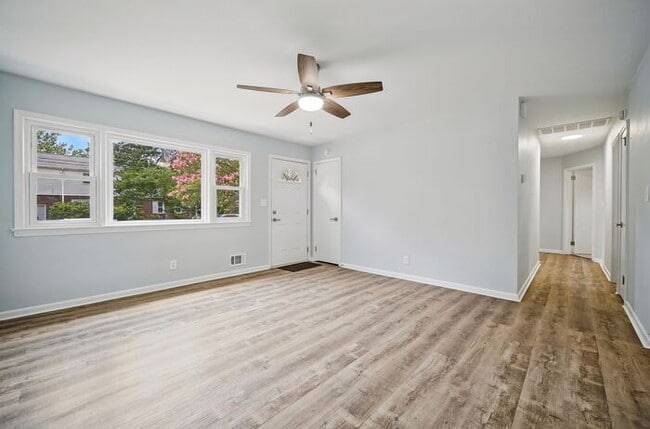 Building Photo - Recently Remodeled, Beautiful 3 Bedroom Home in Norfolk
