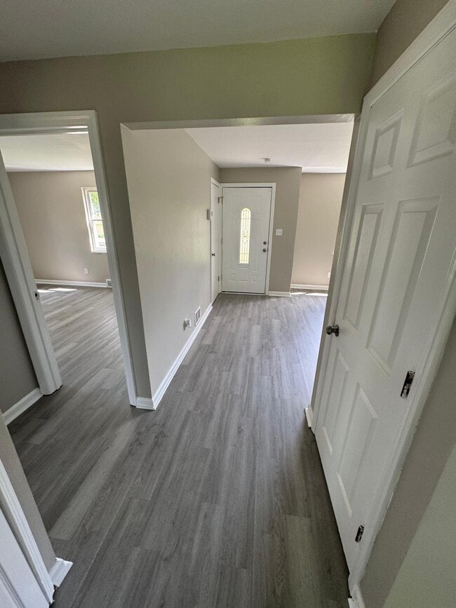 Foto del edificio - 4527 Channing Ln