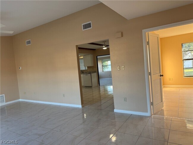 Foto del edificio - 234 Oakside St