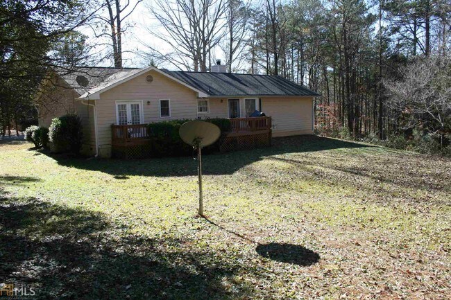 Building Photo - 12 Cherokee Dr NE