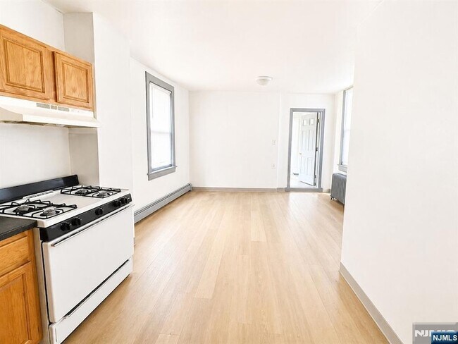 Foto del edificio - 840 Mt Prospect Ave