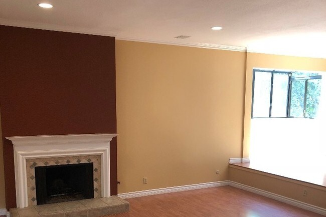 Foto del edificio - 21901 Burbank Blvd