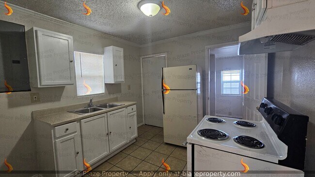 Foto del edificio - 711 Wichita Ave