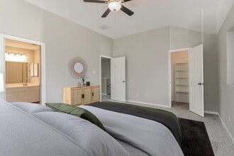Building Photo - 11023 Vanilla Cir