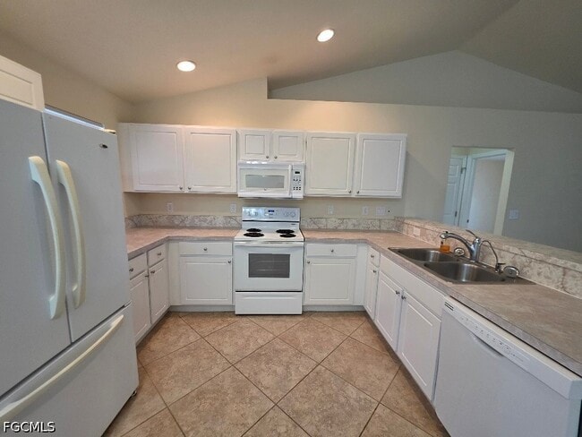 Foto del edificio - 6135 Higgins Ave