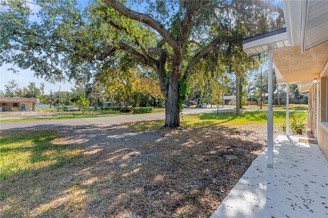 Foto del edificio - 8623 Parkway Cir