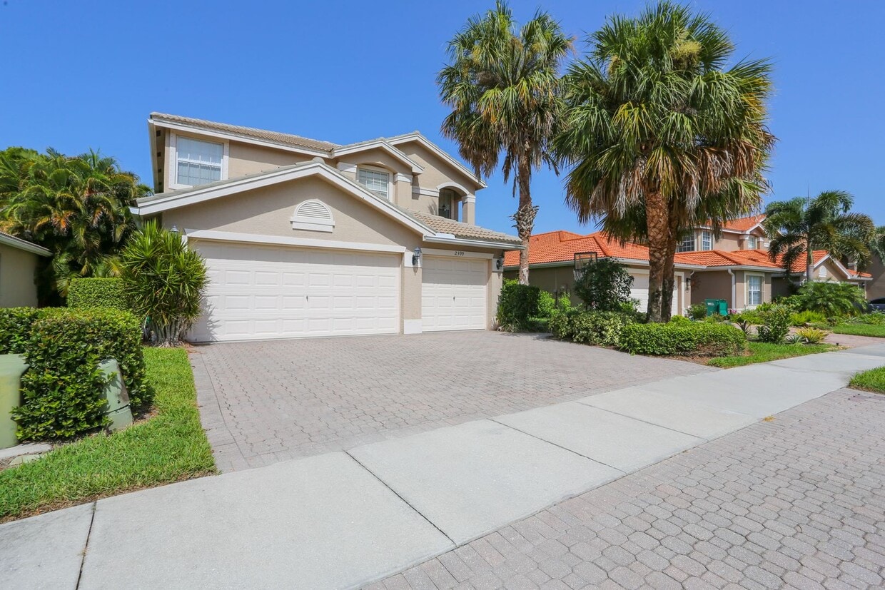 2399 Butterfly Palm Dr, Naples, FL 34119 House Rental in Naples, FL
