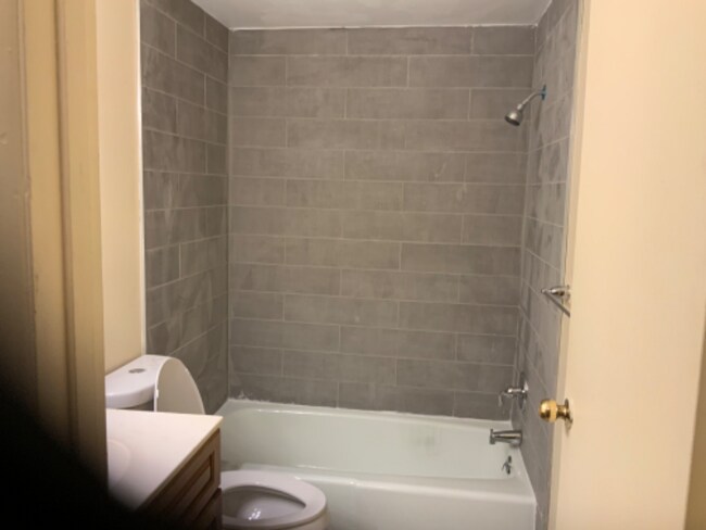 Building Photo - 5720 Beechcroft Rd