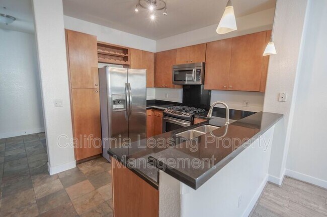 Building Photo - 24535 Town Center Dr