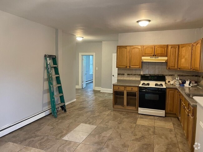 Building Photo - 126 3rd St