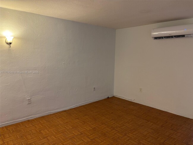 Building Photo - 6780 SW 44th St