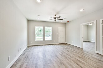 Building Photo - 420 Ave B