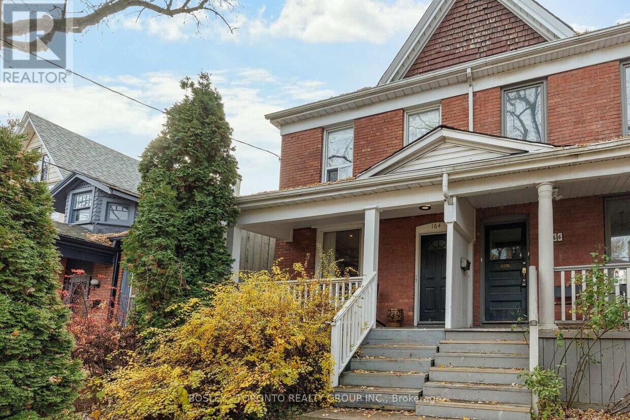 Primary Photo - 164 Hamilton St