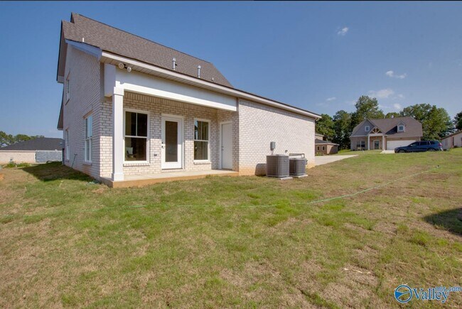 Building Photo - 100 Grace Rdg Wy