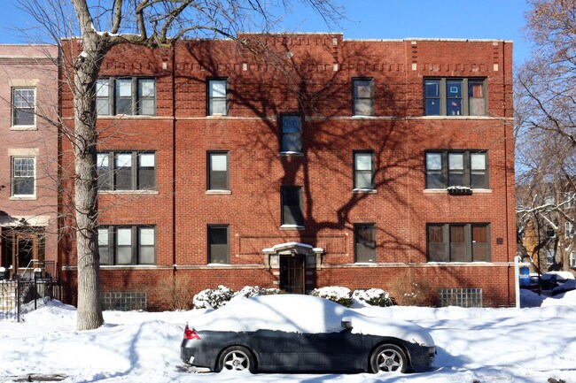 Building Photo - 4954 N Winchester Ave