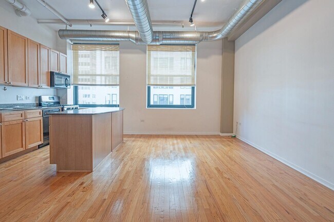Foto del edificio - 6 E Monroe St