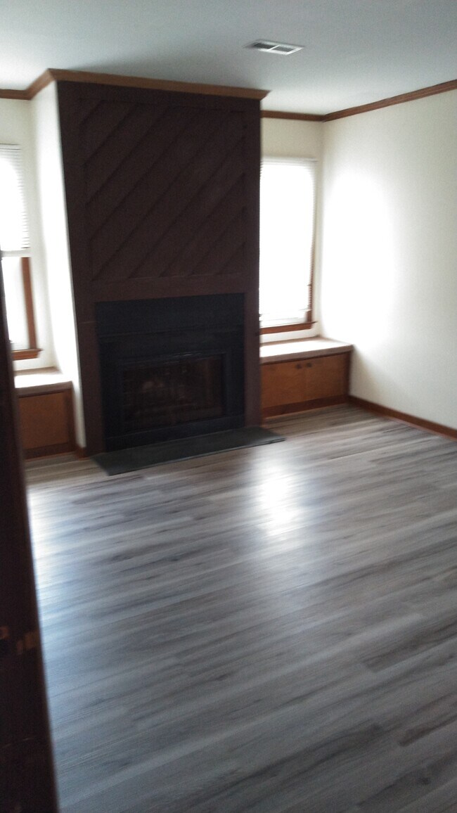 Building Photo - 109 Kim Ave