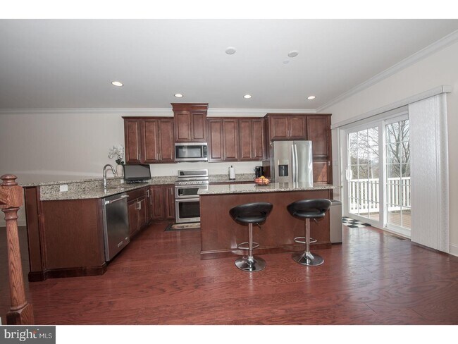 Building Photo - 212 Skylar Ln