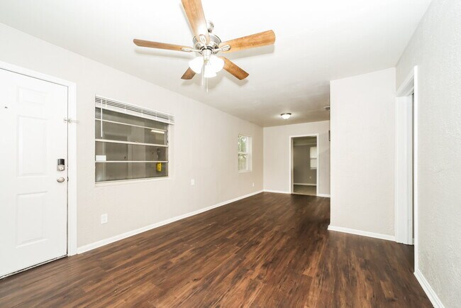 Building Photo - 439 Sapelo Rd
