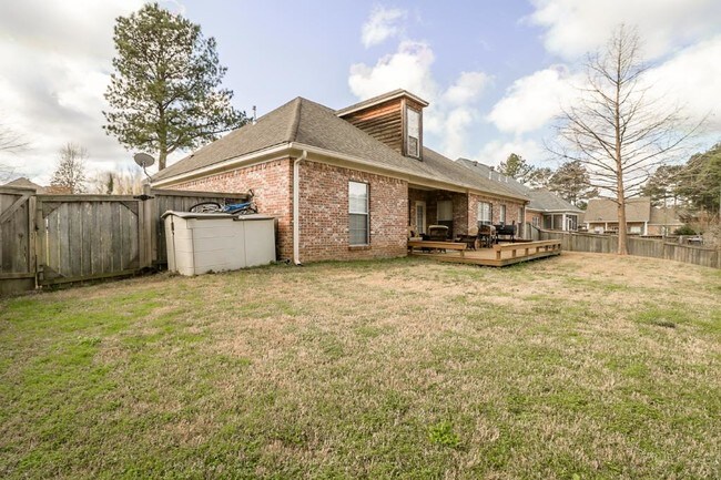 Building Photo - 120 Hartfield Dr