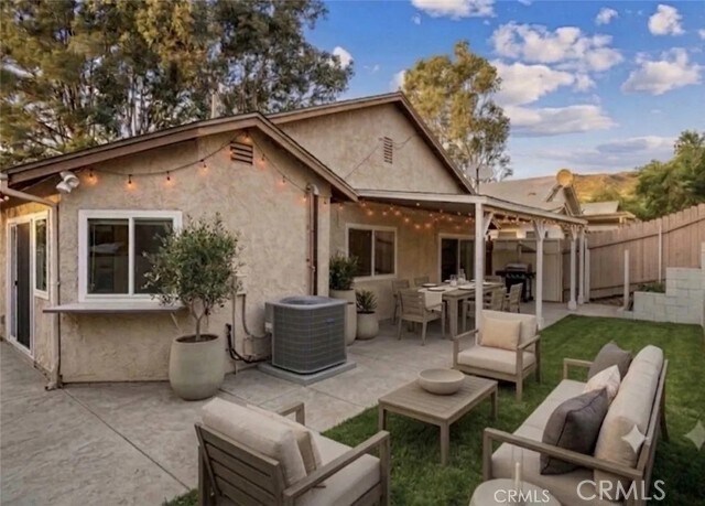 Foto del edificio - 14071 Fenton Ln