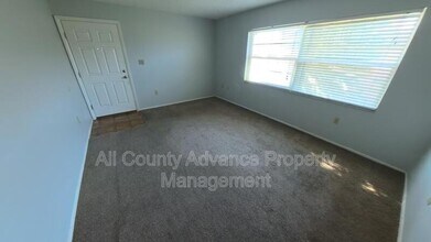 Building Photo - 6189 Chesham Dr