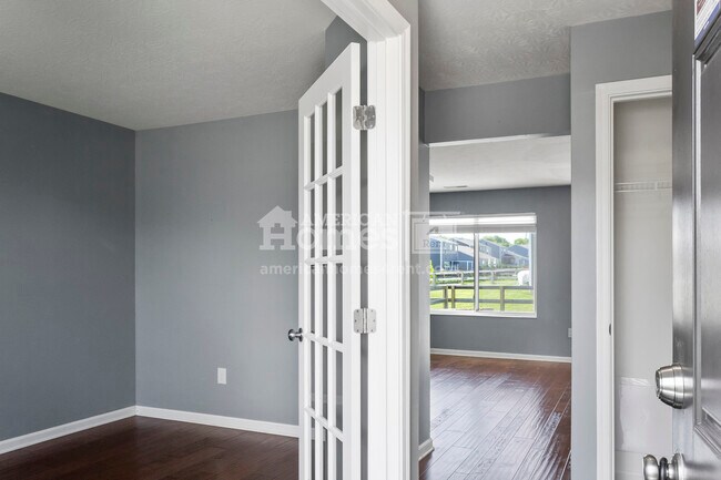 Building Photo - 5490 Windsor Court