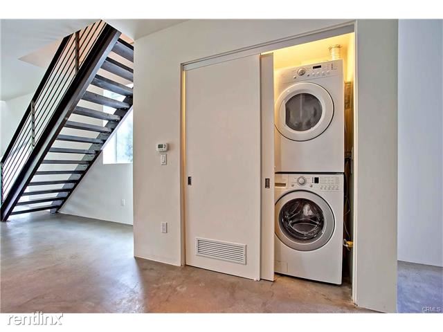 Foto del edificio - 803 Wilcox Ave