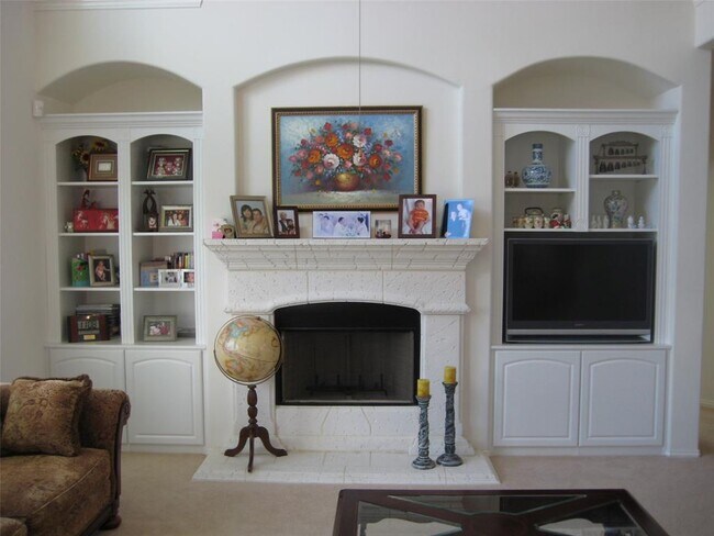 Foto del edificio - 2220 Longspur Ln