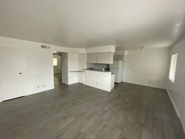 Foto del edificio - 4961 Apollostar Ct