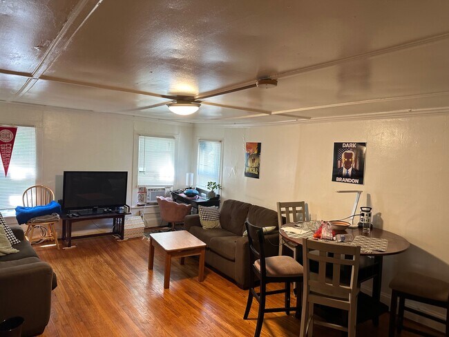 Building Photo - 509 E Buffalo St