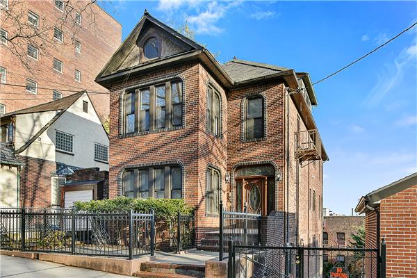 Primary Photo - 3006 Johnson Ave