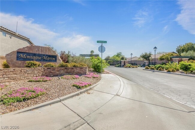 Building Photo - 10980 St Rafael St