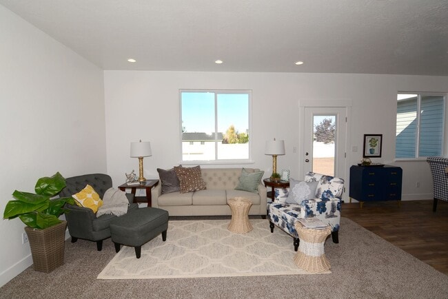 Building Photo - Smithfield Home for Rent with Resort Style Amenities!