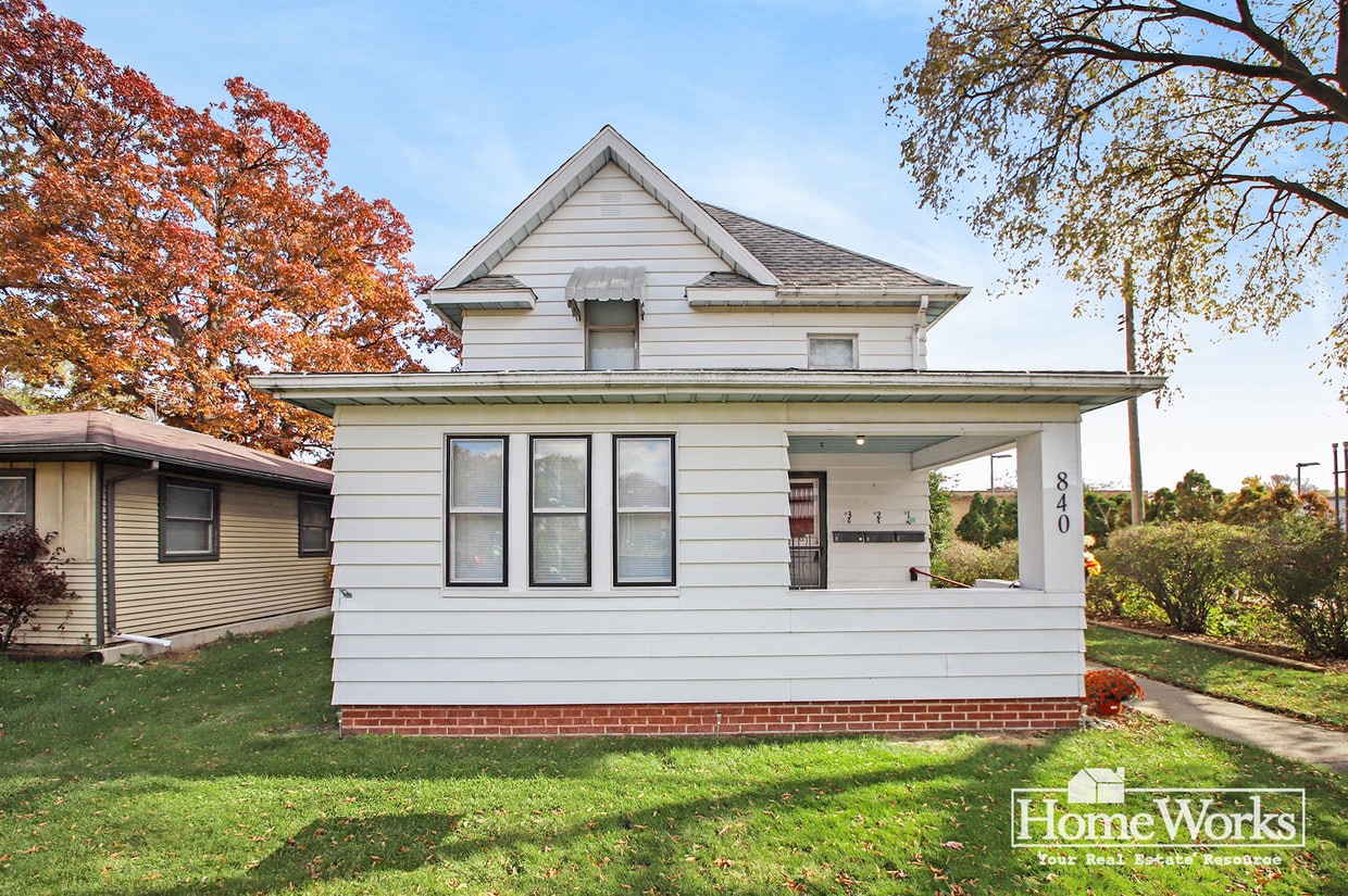 840 S Ironwood Dr Unit B2, South Bend, IN 46615 Apartment for Rent