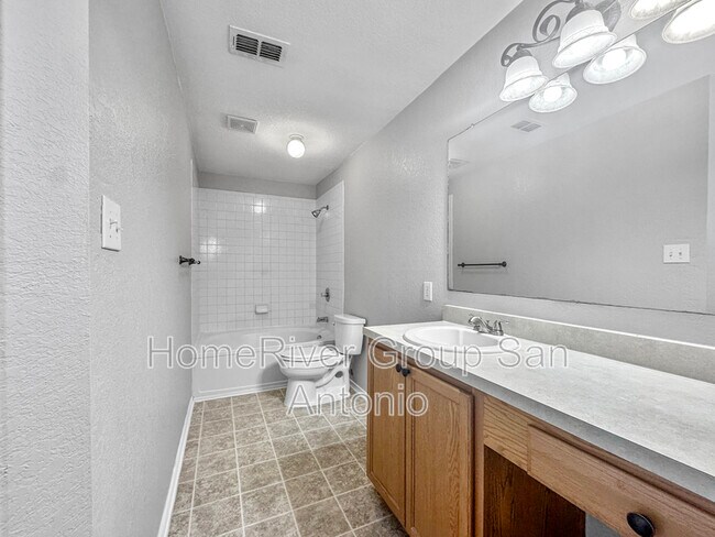 Foto del edificio - 128 Gatewood Bay