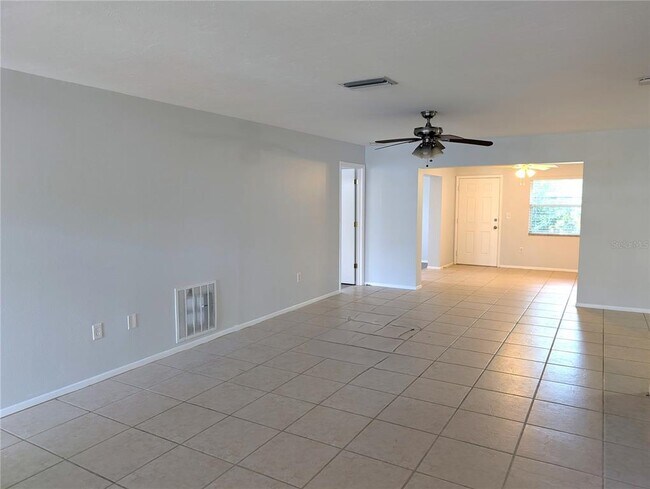 Foto del edificio - 7288 W Country Club Dr N