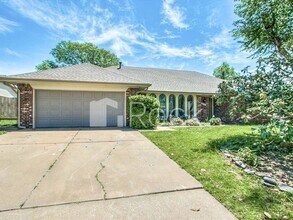 Building Photo - 12508 High Meadow Dr